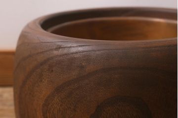 アンティーク雑貨　和製アンティーク　味のある木目を楽しめる刳り貫き火鉢(木製火鉢、丸火鉢、手あぶり)(R-043048)