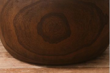 アンティーク雑貨　和製アンティーク　味のある木目を楽しめる刳り貫き火鉢(木製火鉢、丸火鉢、手あぶり)(R-043048)