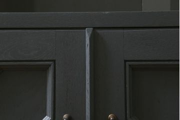 ビンテージ家具　神戸洋家具　永田良介商店　ペイント　シックな佇まいのサイドボード(キャビネット、収納棚、飾り棚、ヴィンテージ)(R-043049)
