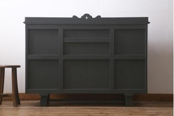 ビンテージ家具　神戸洋家具　永田良介商店　ペイント　シックな佇まいのサイドボード(キャビネット、収納棚、飾り棚、ヴィンテージ)(R-043049)