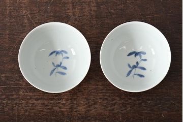 古民具・骨董　江戸期　古伊万里　赤絵蘭模様蓋茶碗2客セット(和食器)(R-043051)