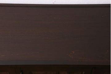 中古　リメイク家具　北海道民芸　脚付き　品のある佇まいがお洒落なキャビネット(食器棚、飾り棚、収納棚)(R-043055)