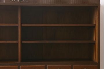 アンティーク家具　上手物!　ナラ材　大正ロマン　四枚引き戸　おしゃれな意匠が目を引く重ねガラス戸棚(収納棚、飾り棚、キャビネット)(R-043056)