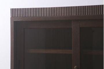 アンティーク家具　上手物!　ナラ材　大正ロマン　四枚引き戸　おしゃれな意匠が目を引く重ねガラス戸棚(収納棚、飾り棚、キャビネット)(R-043056)