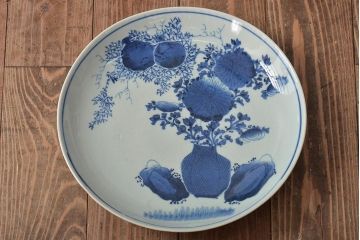 アンティーク雑貨　江戸期　古伊万里　花籠図　染付　尺皿(大皿)(R-043067)