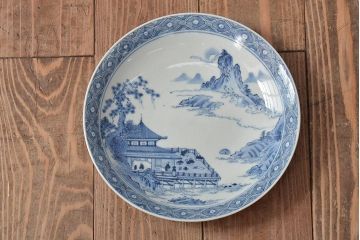 アンティーク雑貨　明治期　楼閣・山水・人物図　染付　八寸皿2枚セット(中皿、伊万里)(R-043070)