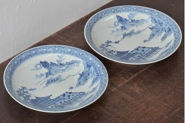 アンティーク雑貨　明治期　楼閣・山水・人物図　染付　八寸皿2枚セット(中皿、伊万里)(R-043072)