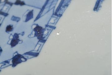 アンティーク雑貨　明治期　楼閣・山水・人物図　染付　八寸皿2枚セット(中皿、伊万里)(R-043072)