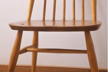 イギリスビンテージ　ERCOL(アーコール)　ゴールドスミス　ナチュラルスタイルにぴったりのチェア(椅子)(R-043080)