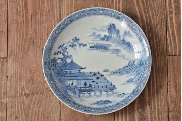 アンティーク雑貨　明治期　楼閣・山水・人物図　染付　八寸皿2枚セット(中皿、伊万里)(R-043083)