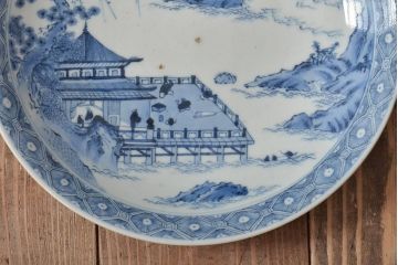 アンティーク雑貨　明治期　楼閣・山水・人物図　染付　八寸皿2枚セット(中皿、伊万里)(R-043086)