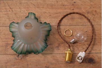 ヴィンテージ照明　イギリスビンテージ　エッチングガラスとフリルシェードがお洒落なペンダントライト(ランプシェード、天井照明)(R-043118)