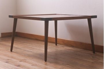 ビンテージ　当店リメイク家具　岩谷堂箪笥　鮮明な杢目が魅力的なセンターテーブル(ヴィンテージ)(R-043123)
