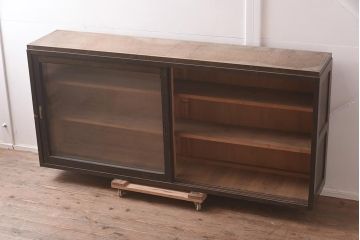 アンティーク家具　和製　昭和中期　レトロな雰囲気漂う戸棚(収納棚、キャビネット)(R-043128)