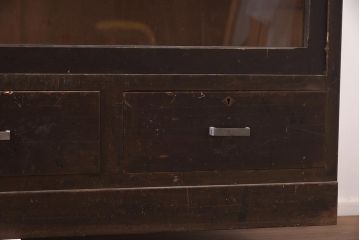 アンティーク家具　和製　昭和中期　レトロな雰囲気漂う戸棚(収納棚、キャビネット)(R-043129)