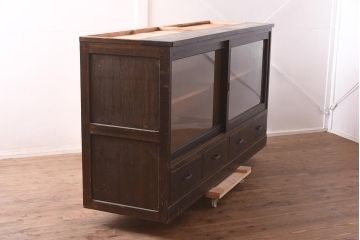 アンティーク家具　和製　昭和中期　レトロな雰囲気漂う戸棚(収納棚、キャビネット)(R-043129)