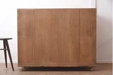 和製アンティーク　昭和中期　総桐材　和モダンな佇まいが魅力の布団箪笥(収納箪笥、和箪笥、ワードローブ、桐箪笥、桐たんす)(R-043131)