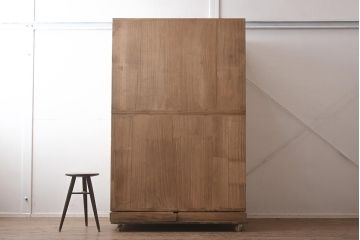 和製アンティーク　昭和中期　総桐材　和モダンな佇まいが魅力の布団箪笥(収納箪笥、和箪笥、ワードローブ、桐箪笥、桐たんす)(R-043133)