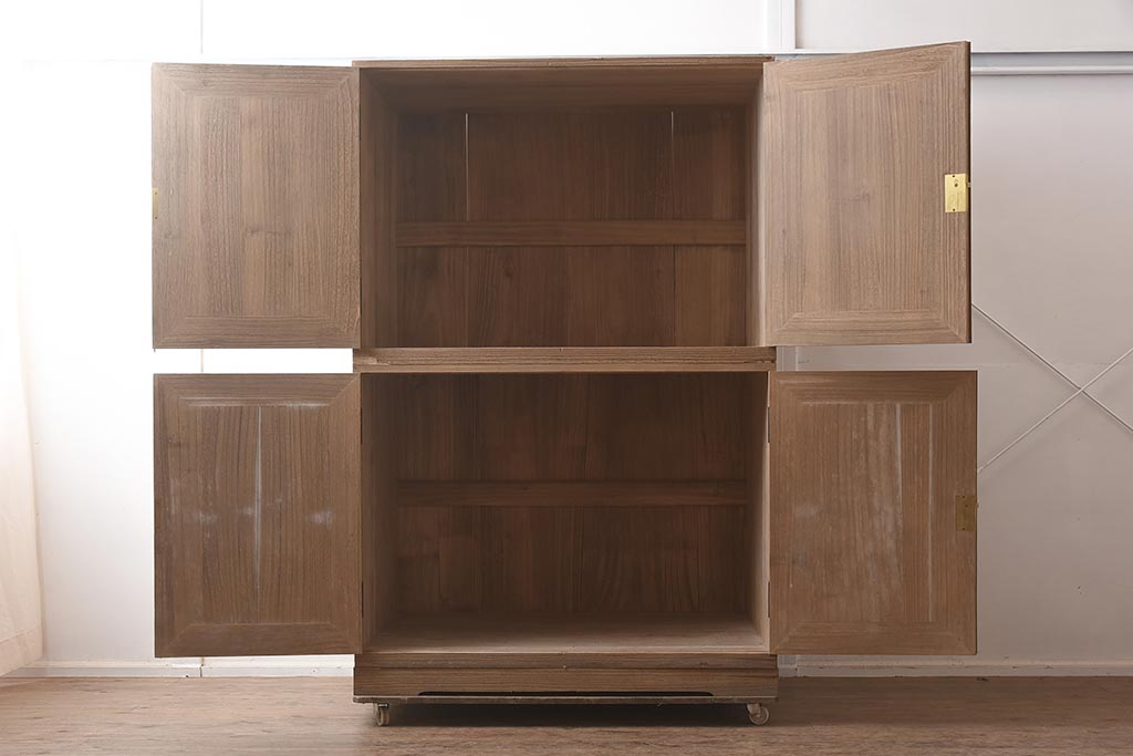 和製アンティーク　昭和中期　総桐材　和モダンな佇まいが魅力の布団箪笥(収納箪笥、和箪笥、ワードローブ、桐箪笥、桐たんす)(R-043133)