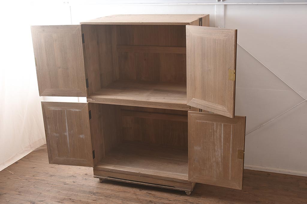 和製アンティーク　昭和中期　総桐材　和モダンな佇まいが魅力の布団箪笥(収納箪笥、和箪笥、ワードローブ、桐箪笥、桐たんす)(R-043133)