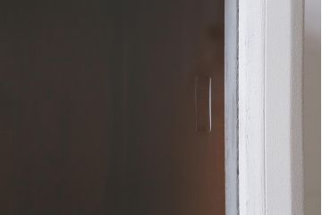 ペイント家具　モールガラス　レトロな佇まいのキャビネット(収納棚、戸棚、本箱)(R-043136)