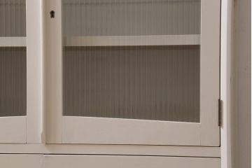 ペイント家具　モールガラス　レトロな佇まいのキャビネット(収納棚、戸棚、本箱)(R-043136)