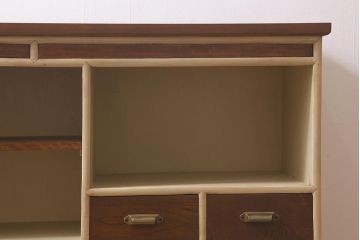 ペイント家具　銀モールガラス　丸窓がかわいいリメイク脚付ローボード(戸棚、箪笥)(R-043137)