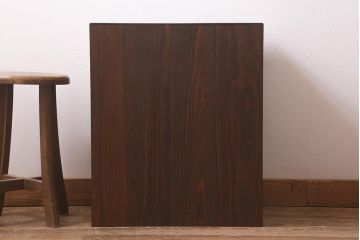 アンティーク家具　当店オリジナルガラス　和の雰囲気漂う小振りな戸棚(本箱、ブックケース、キャビネット、収納棚)(R-043138)