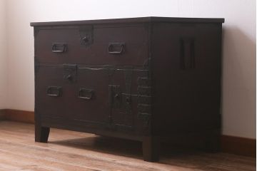 アンティーク家具　明治期　桐材　上質な造りの脚付箪笥ローボード(時代箪笥、桐箪笥、桐たんす)(R-043139)