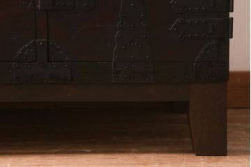 アンティーク家具　明治期　桐材　上質な造りの脚付箪笥ローボード(時代箪笥、桐箪笥、桐たんす)(R-043139)