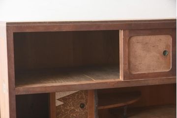 アンティーク家具　和製アンティーク　昭和初期　前面ケヤキ材・桜材　凝った造りが目を惹く茶箪笥(茶棚、収納棚)(R-043143)