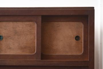 アンティーク家具　和製アンティーク　昭和初期　前面ケヤキ材・桜材　凝った造りが目を惹く茶箪笥(茶棚、収納棚)(R-043143)