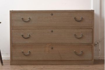 レトロ家具　昭和レトロ　昭和中期　前面桐材　シンプルさが魅力の箪笥(収納箪笥、衣装箪笥、桐箪笥、桐たんす)(R-043144)