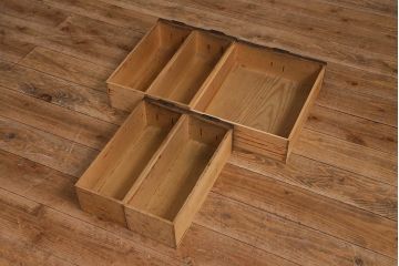 アンティーク家具　ヒノキ材　渋い金具が魅力的な小引き出し(小物収納)(R-043192)