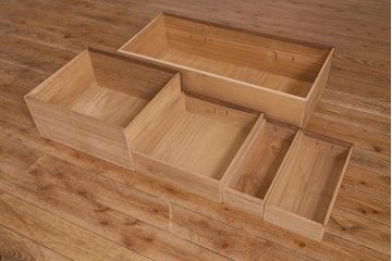 アンティーク家具　リメイク　桐材　棚付き　十字金具　観音開き戸の箪笥サイドボード(時代箪笥、リビングボード、桐箪笥、桐たんす)(R-043203)