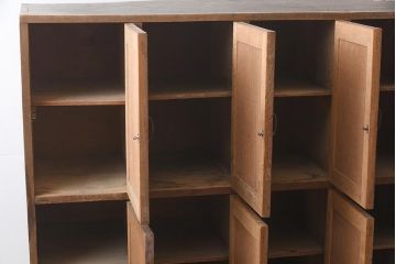 アンティーク家具　昭和レトロ　ナラ材　ナチュラルな木色のロッカー(戸棚、下駄箱、キャビネット)(R-043206)