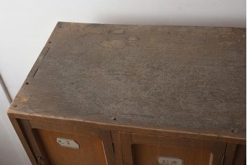 アンティーク家具　昭和レトロ　ナラ材　ナチュラルな木色のロッカー(戸棚、下駄箱、キャビネット)(R-043206)