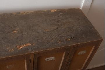 アンティーク家具　昭和レトロ　ナラ材　ナチュラルな木色のロッカー(戸棚、下駄箱、キャビネット)(R-043206)