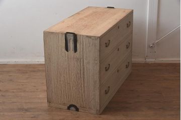 レトロ家具　昭和中期　前面桐材　引き出し3杯　素朴でシンプルな衣装箪笥(引き出し、チェスト)(R-043208)