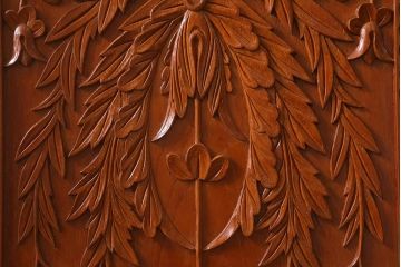 ビンテージ建具　民芸家具　総ケヤキ材　特注品!手彫りの意匠が豪華なドア(扉・開き戸・建具)(R-043214)