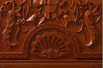 ビンテージ建具　民芸家具　総ケヤキ材　特注品!手彫りの意匠が豪華なドア(扉・開き戸・建具)(R-043214)