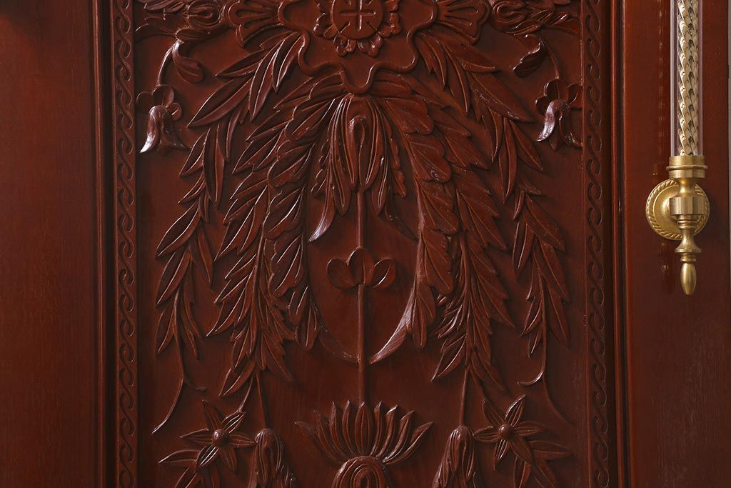 ビンテージ建具　民芸家具　総ケヤキ材　特注品!手彫りの意匠が豪華なドア(扉・開き戸・建具)(R-043214)