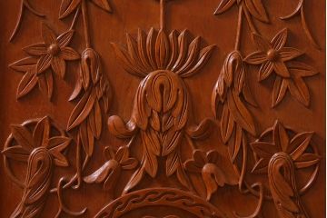 ビンテージ建具　民芸家具　総ケヤキ材　特注品!手彫りの意匠が豪華なドア(扉・開き戸・建具)(R-043214)