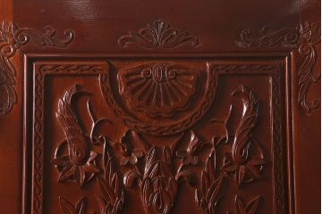 ビンテージ建具　民芸家具　総ケヤキ材　特注品!手彫りの意匠が豪華なドア(扉・開き戸・建具)(R-043214)