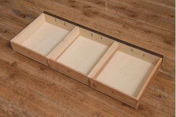 ラフジュ工房オリジナル　前面栗材　引き出し付き　明治期の味わい深い古建具を使ったリメイクローボード(テレビ台、収納棚、戸棚)(R-043216)