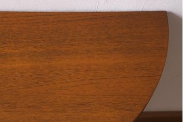 ヴィンテージ家具　北欧ビンテージ　レア品　半円形　温かみのある木色が魅力的なハーフテーブル(エクステンションテーブル、ダイニングテーブル、コンソールテーブル)(R-043217)