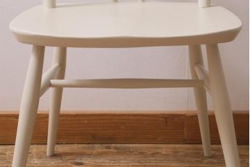 ヴィンテージ家具　イギリスビンテージ　ERCOL(アーコール)　ペイント　希少!洗練された佇まいのラダーバックチェア(ダイニングチェア、椅子)(R-043218)
