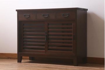 ラフジュ工房オリジナル　古建具リメイク　脚付き　上品な和の風情感じる引き出し付きローボード(戸棚、収納棚、テレビボード)(R-043220)