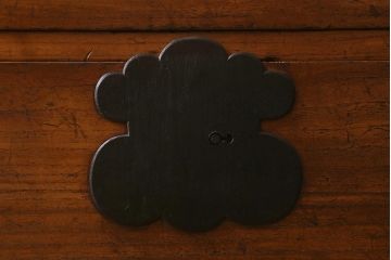 アンティーク家具　和製アンティーク　総桐材　巾着金具　上品な和の風情が漂う重ね箪笥(時代箪笥、衣装箪笥、引き出し、桐箪笥、桐たんす)(R-043221)