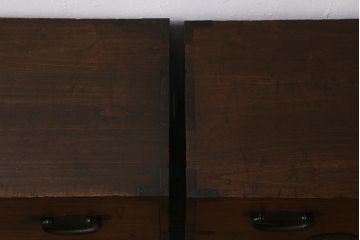 アンティーク家具　和製アンティーク　総桐材　巾着金具　上品な和の風情が漂う重ね箪笥(時代箪笥、衣装箪笥、引き出し、桐箪笥、桐たんす)(R-043221)